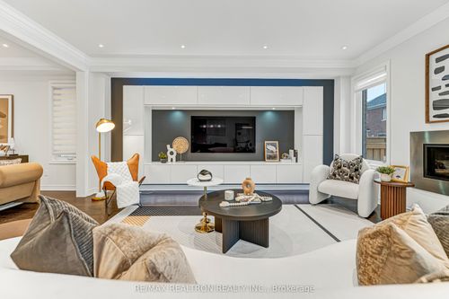 356 Hartwell Way, Aurora, ON, L4G0W5 | Card Image