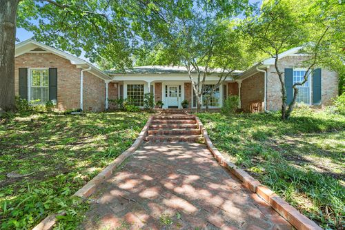 214 Country Club Rd, Hillsboro, TX, 76645-2211 | Card Image