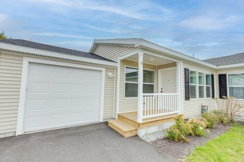 208-97-8-2-18-B Wildflower Lane, Plymouth, NH, 03264 | Card Image