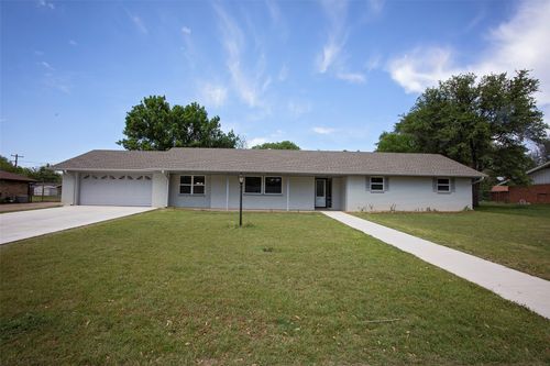 1419 Crescent Dr, Graham, TX, 76450-4912 | Card Image