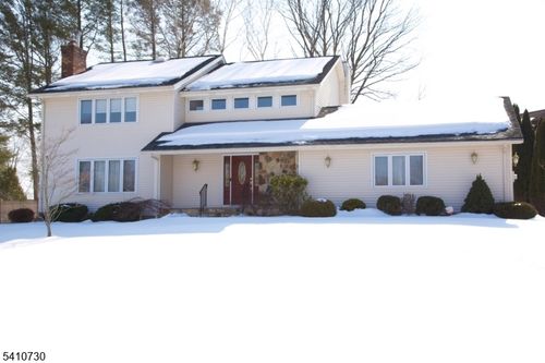 2 Edith Ct, East Hanover, NJ, 07936-3066 | Card Image