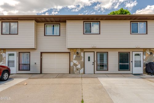 1704 N 19th St, Bismarck, ND, 58501-2120 | Card Image