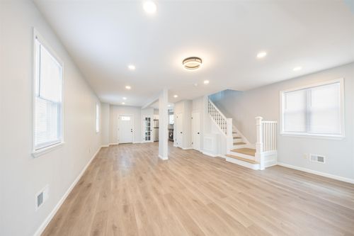 1 Stegman Ct, Jersey City, NJ, 07305-1407 | Card Image