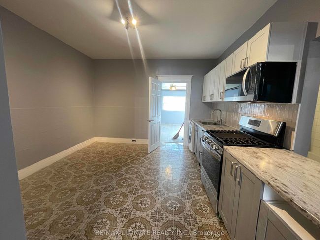 2 - 1275 Bloor St W, Home with 0 bedrooms, 0 bathrooms and null parking in Toronto ON | Image 4