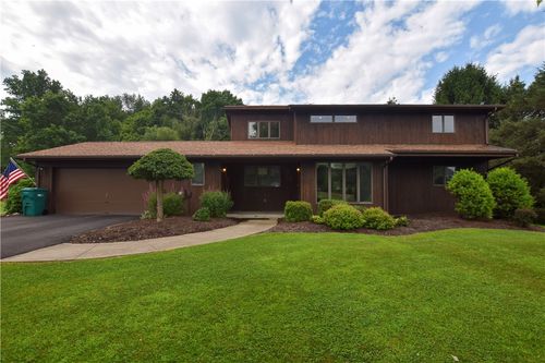 105 Janice Ln, Saxonburg, PA, 16056-8617 | Card Image