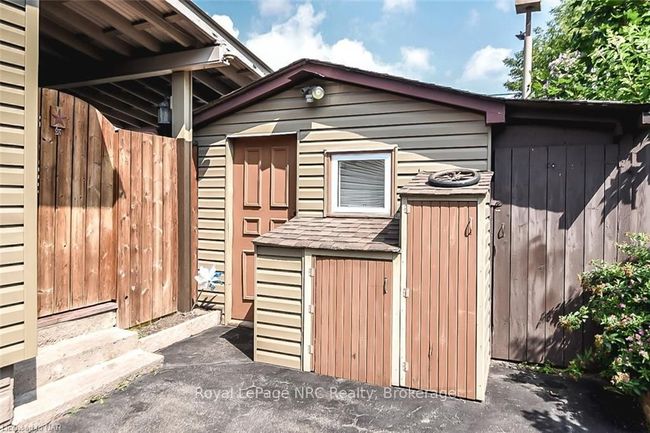 6405 Ker St, House other with 4 bedrooms, 2 bathrooms and 3 parking in Niagara Falls ON | Image 19