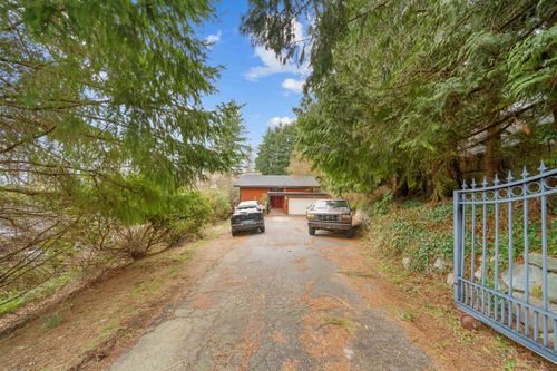 7701 Horne St, Mission, BC, V2V3Y8 | Card Image