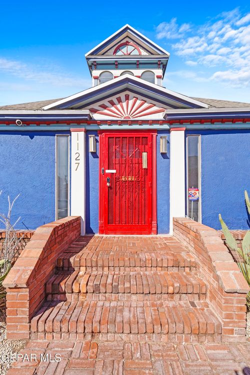1127 Wyoming Ave, El Paso, TX, 79902-5518 | Card Image