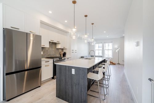 45-20680 76b Ave, Langley, BC, V2Y4L2 | Card Image