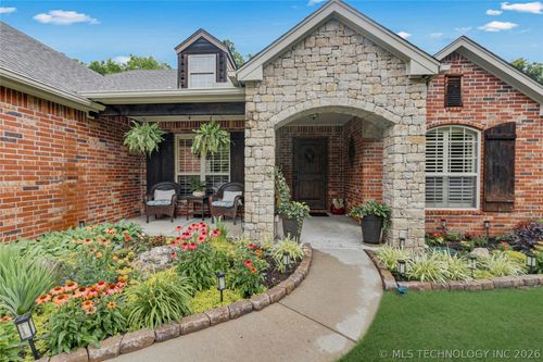 830 W 145th Street S, Glenpool, OK, 74033 | Card Image