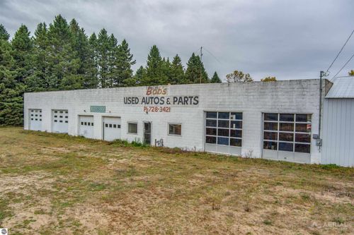 6590 E Esmond Rd, Hale, MI, 48739-8549 | Card Image