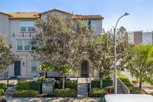 942 S 4th St, Montebello, CA, 90640-6225 | Card Image