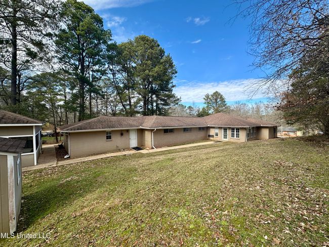 REAR VIEW OF HOME | Image 6