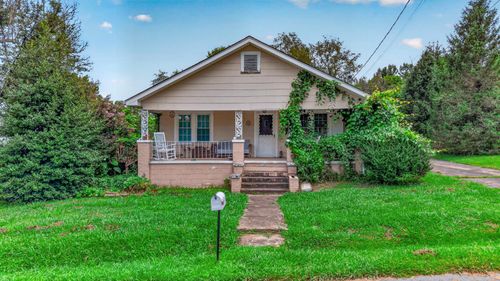 126 Jefferson St, Erwin, TN, 37650-1922 | Card Image