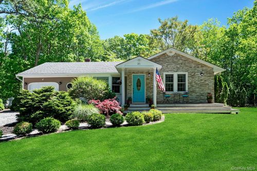 21 Jones Road, Southampton, NY, 11946 | Card Image