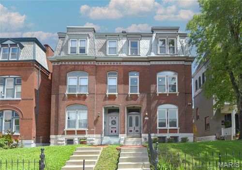 2205 Sidney St, Saint Louis, MO, 63104-2832 | Card Image
