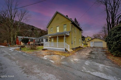 7 Wood Street, Honesdale, PA, 18431 | Card Image