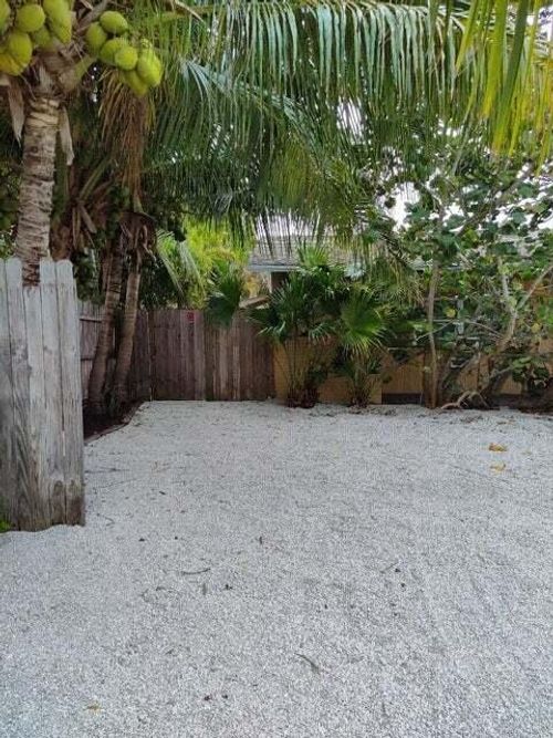 b-1951 Kathy Ln, North Palm Beach, FL, 33408-3028 | Card Image