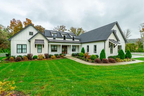 9835 Cross Gate Rd, Chattanooga, TN, 37421-6936 | Card Image