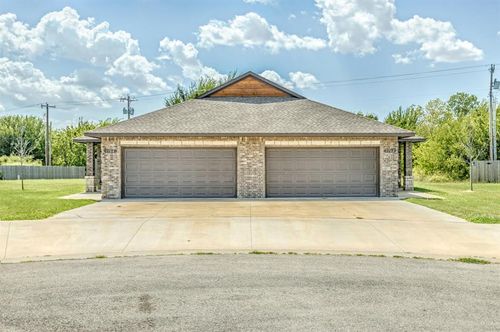 1764 Eighty Niner Ter, El Reno, OK, 73036-4105 | Card Image