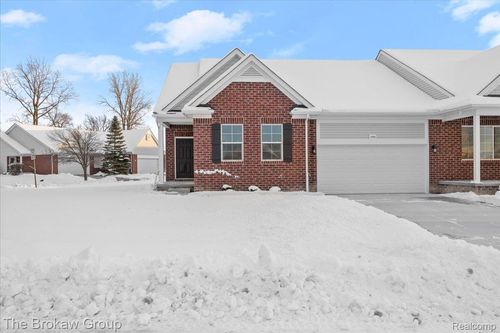 1435 Luxington Dr, Lapeer, MI, 48446-1272 | Card Image