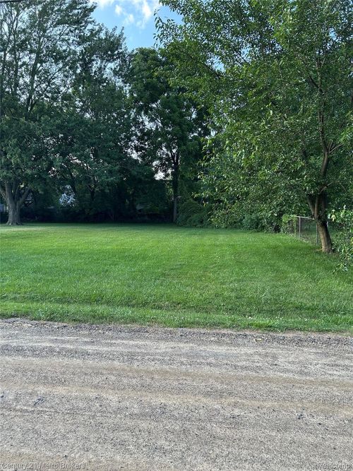 0 W Gracelawn Ave, Flint, MI, 48505 | Card Image