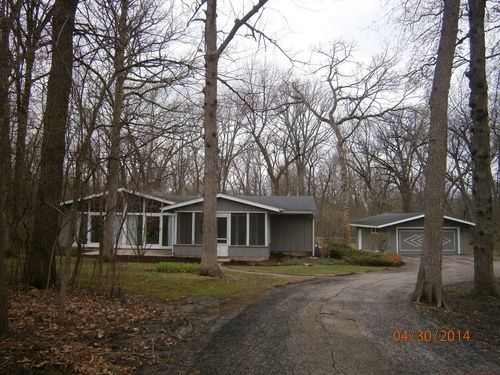 471 Saint Marys Rd, Libertyville, IL, 60048-9680 | Card Image
