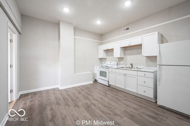 5037 10 Th St, Condo with 3 bedrooms, 1 bathrooms and null parking in Indianapolis IN | Image 10