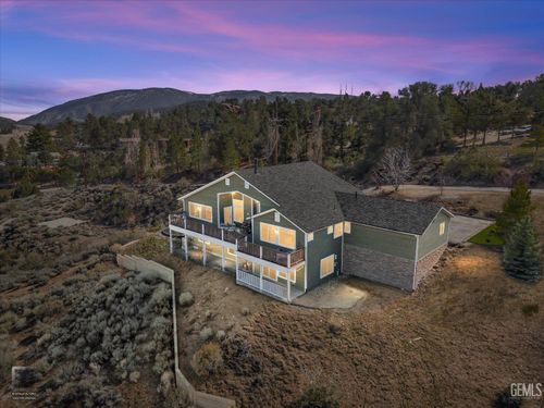 9401 Whispering Pines Road, Frazier Park, CA, 93225 | Card Image