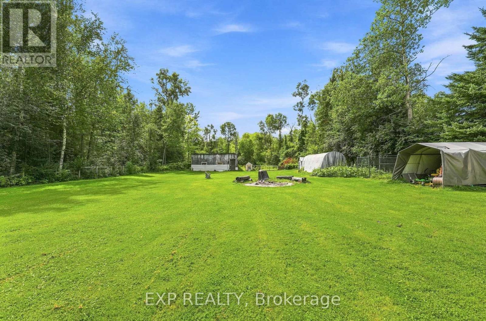 Residential in Georgina (Sutton & Jackson's Point) 4