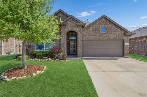9220 Bronze Meadow Dr, Fort Worth, TX, 76131-1813 | Card Image