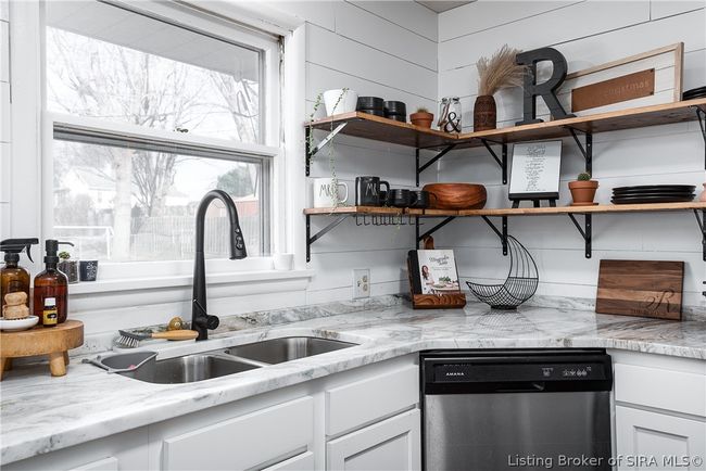 609 Lynn Rd, Home with 3 bedrooms, 2 bathrooms and null parking in New Albany IN | Image 4