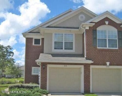 8426 Drayton Park Dr, JACKSONVILLE, FL, 32216-1155 | Card Image