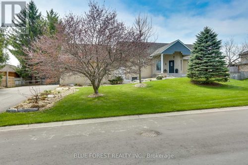 58 Aberdeen Dr, Ilderton, ON, N0M2A0 | Card Image