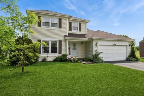 1436 Bridgedale Rd, Crystal Lake, IL, 60014-8696 | Card Image