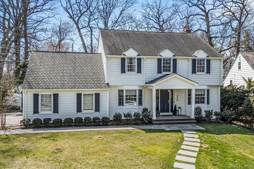 350 Dogwood Ln, Manhasset, NY, 11030-2039 | Card Image