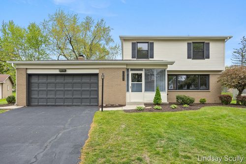 2062 Britton Ct Se, Grand Rapids, MI, 49546-5509 | Card Image