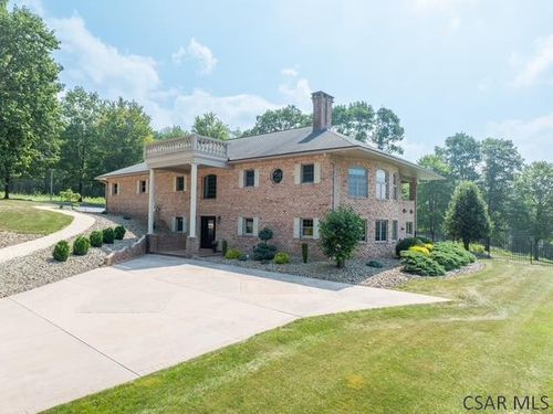 960 Beechwood Dr, Windber, PA, 15963-1581 | Card Image