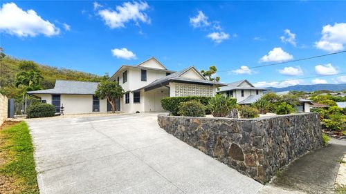 970 Apokula Pl, Kailua, HI, 96734-3610 | Card Image