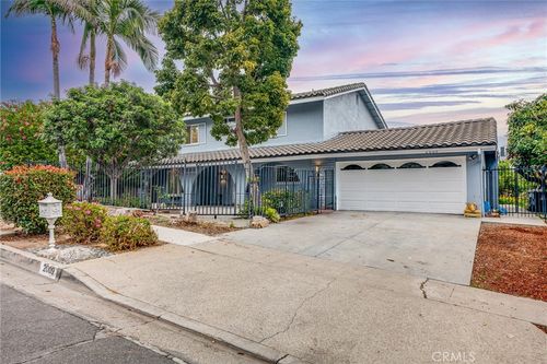 2009 W Las Lanas Ln, Fullerton, CA, 92833-1706 | Card Image