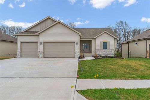 13997 S Landon St, Olathe, KS, 66061-4571 | Card Image