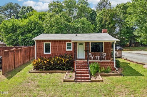 109 Estes Drive Ext, Carrboro, NC, 27510-1409 | Card Image