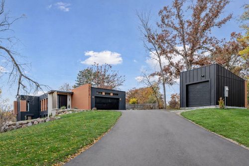 3318 W Owasso Blvd, Shoreview, MN, 55126-4135 | Card Image