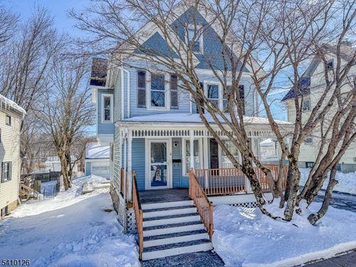 24 Townsend St, Newton, NJ, 07860-1808 | Card Image