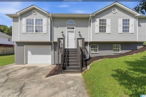 386 Miranda Rd, WARRIOR, AL, 35180-4960 | Card Image