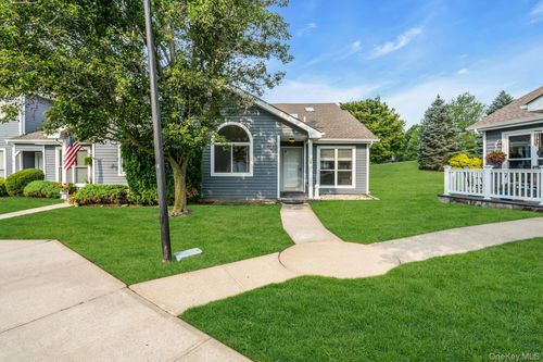 745 Spring Lake Dr, Middle Island, NY, 11953-2649 | Card Image