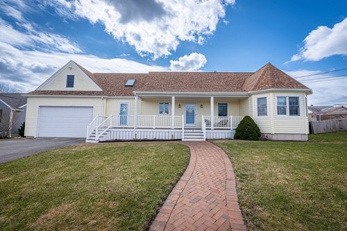 3 Deerfield Ln, Fairhaven, MA, 02719-5004 | Card Image