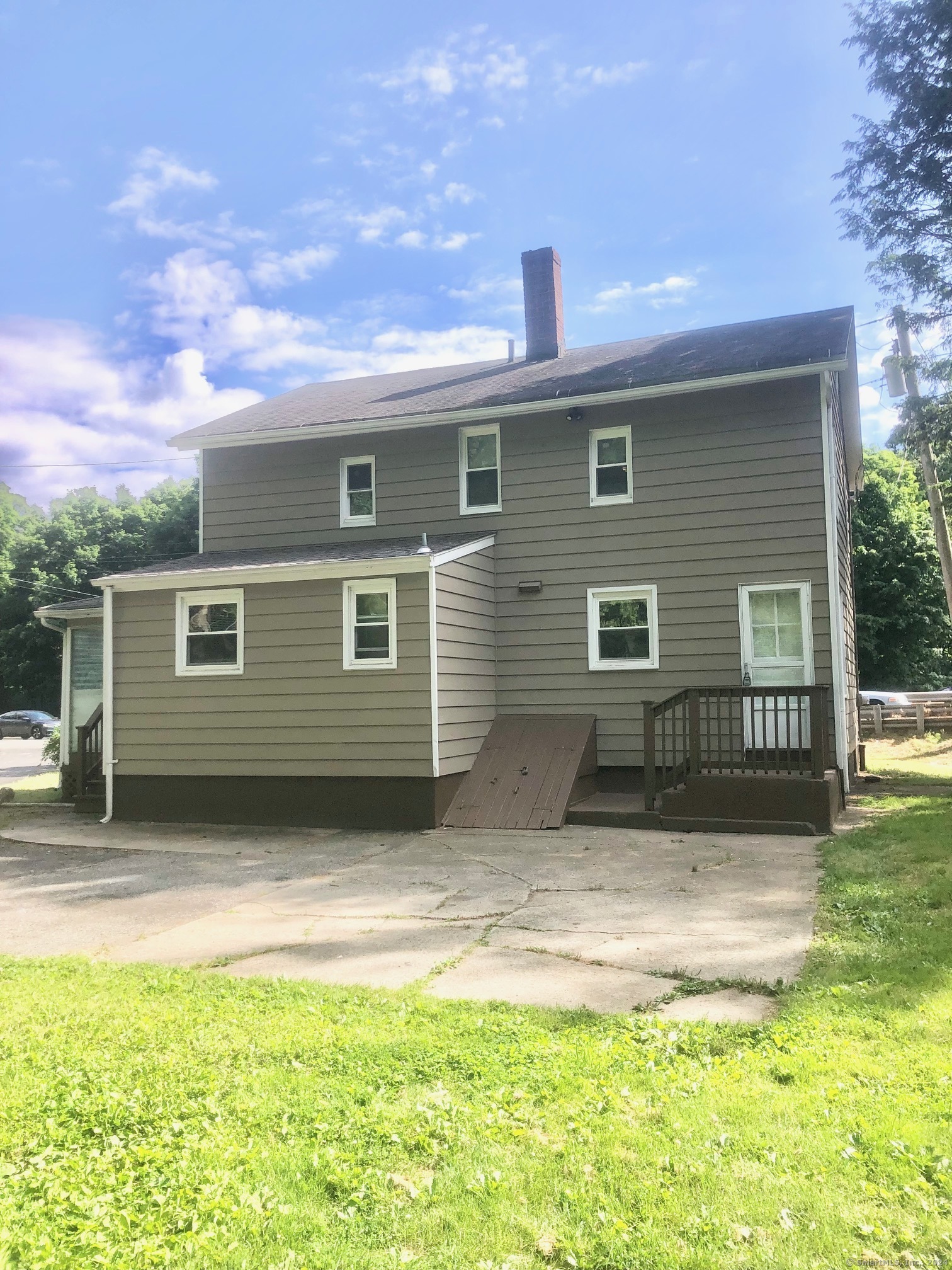 Derby Ave, Orange, CT 06477