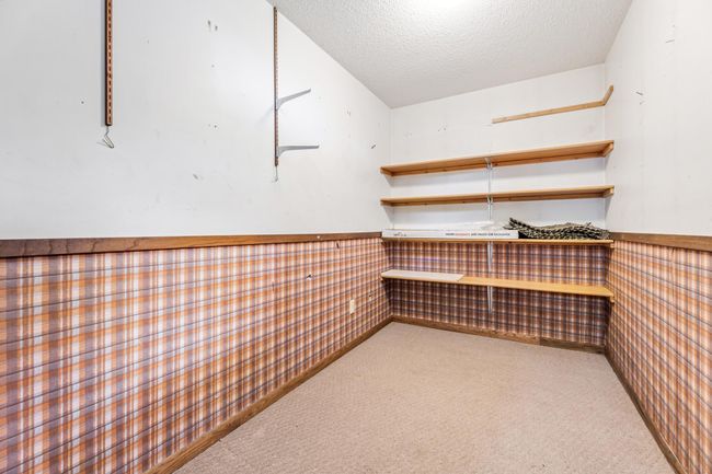 Lower level storage/hobby | Image 18