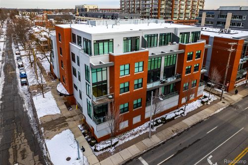 unit-206-100 N Center St, Royal Oak, MI, 48067-4820 | Card Image